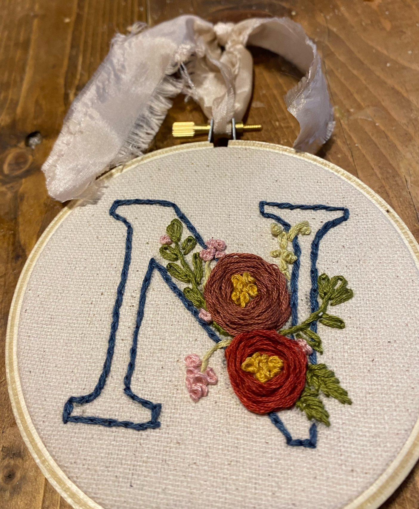 Custom initial with flowers embroidery kit